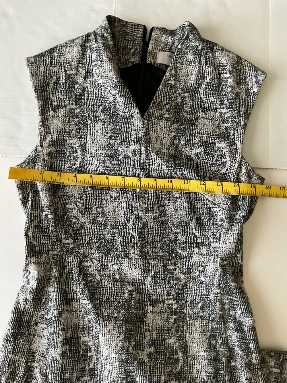 MM Lafleur Black and‎ White Textured V-Neck Sleeveless Sheath Dress